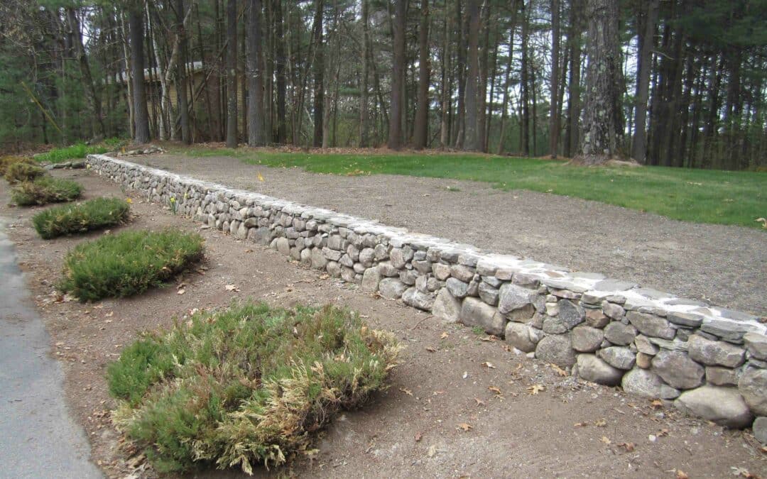 25 Practical Retaining Wall Ideas for Extra Curb Appeal